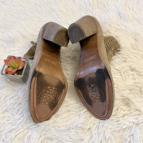 Vince Camuto Fenyia Tan Wild Mushroom Suede Heel Ankle Bootoe women size 7 - Picture 8 of 8